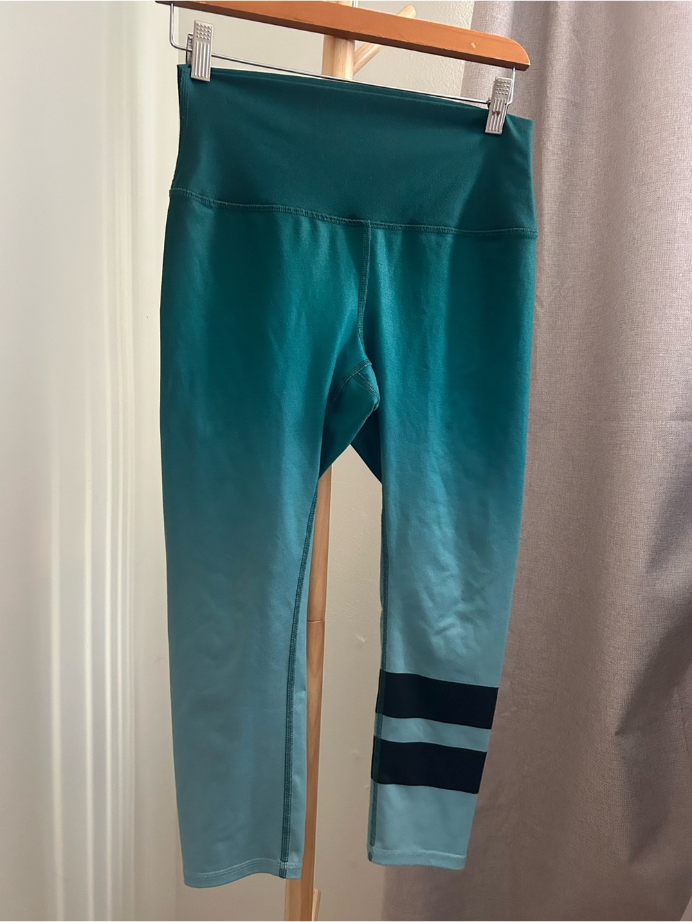 Alo  Ombre Leggings Size S
